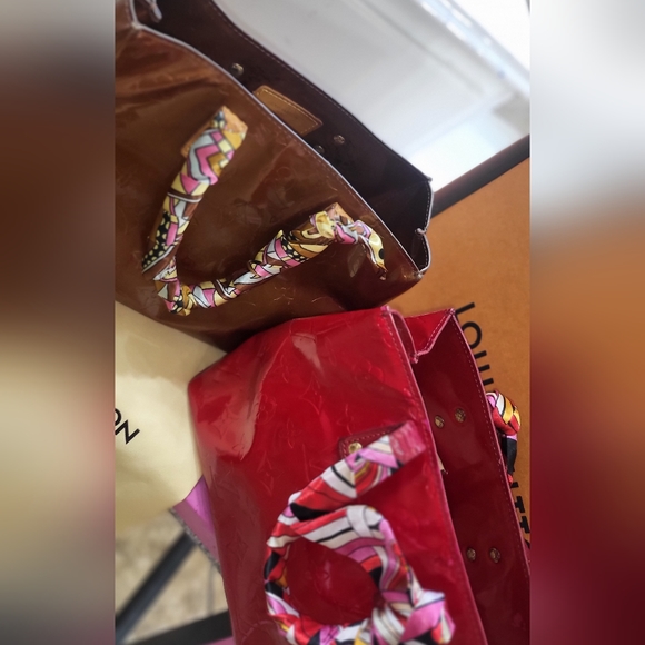 (2) authentic Louis Vuitton Vernis Purses! - Picture 3 of 16